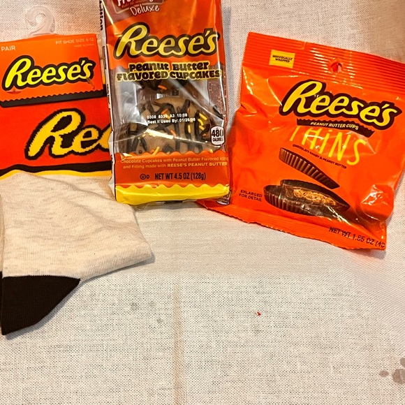 Nostalgic Reese’s Socks Bundle. - Picture 6 of 6
